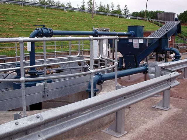 The pumped grit enters the hydro-cyclone to receive the flow 