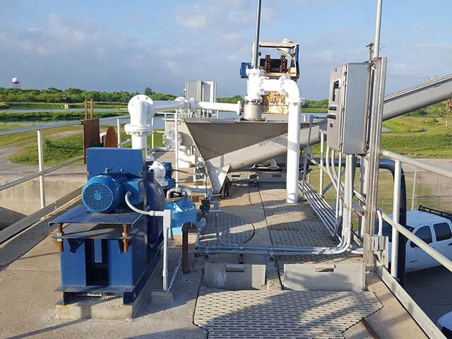 Wastewater Heavy Solids Removal